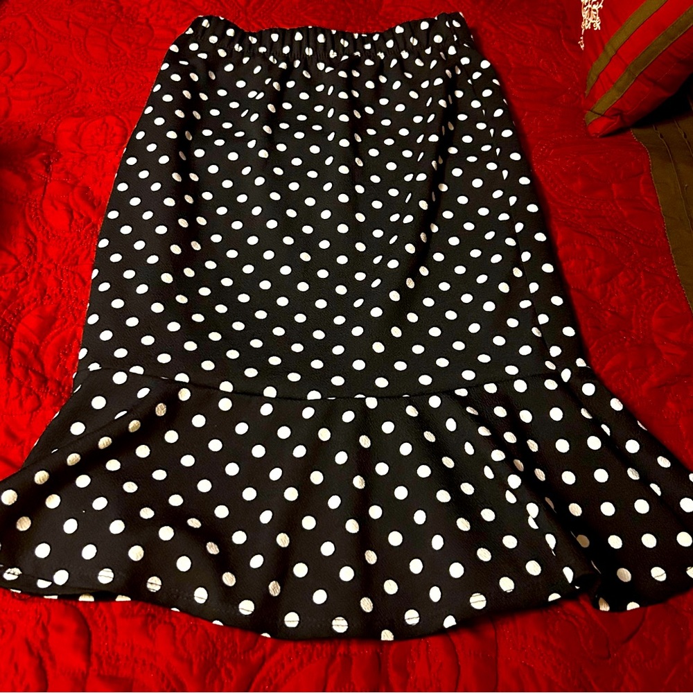 Tiffany & Grey- Black polka dot skirt